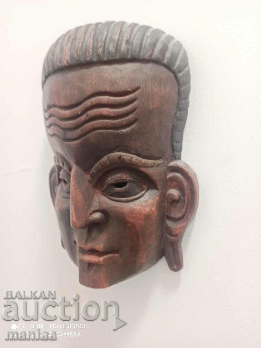 Delivery of Wooden mask Delivery of Wooden mask