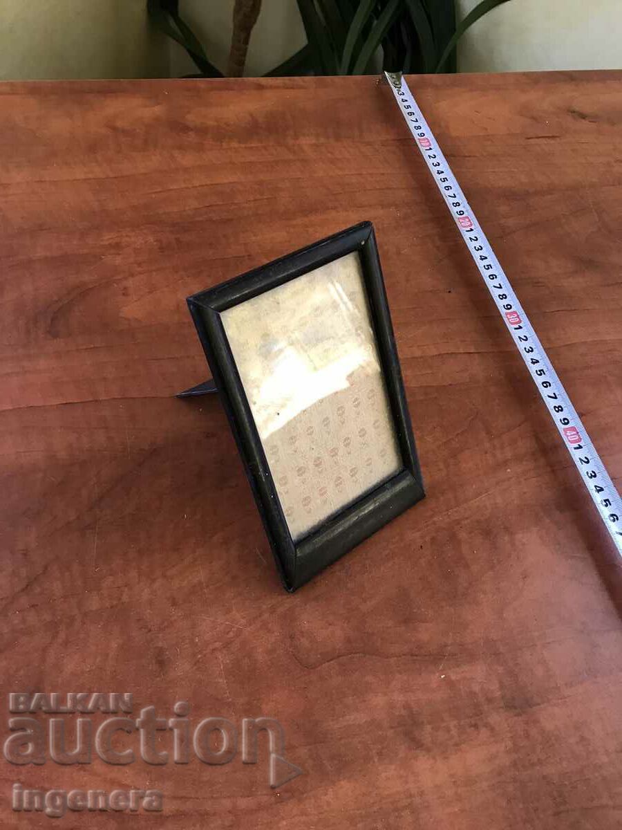 Auction  WOOD GLASS FRAME FOR PHOTO OR PICTURE-ANTIQUE