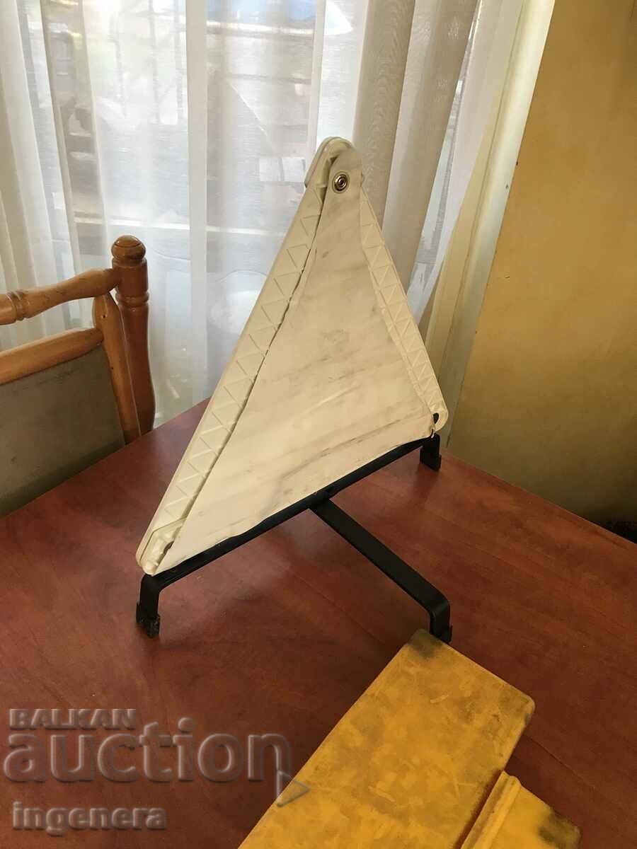 CAR EMERGENCY REFLECTIVE TRIANGLE GERMANY - 5