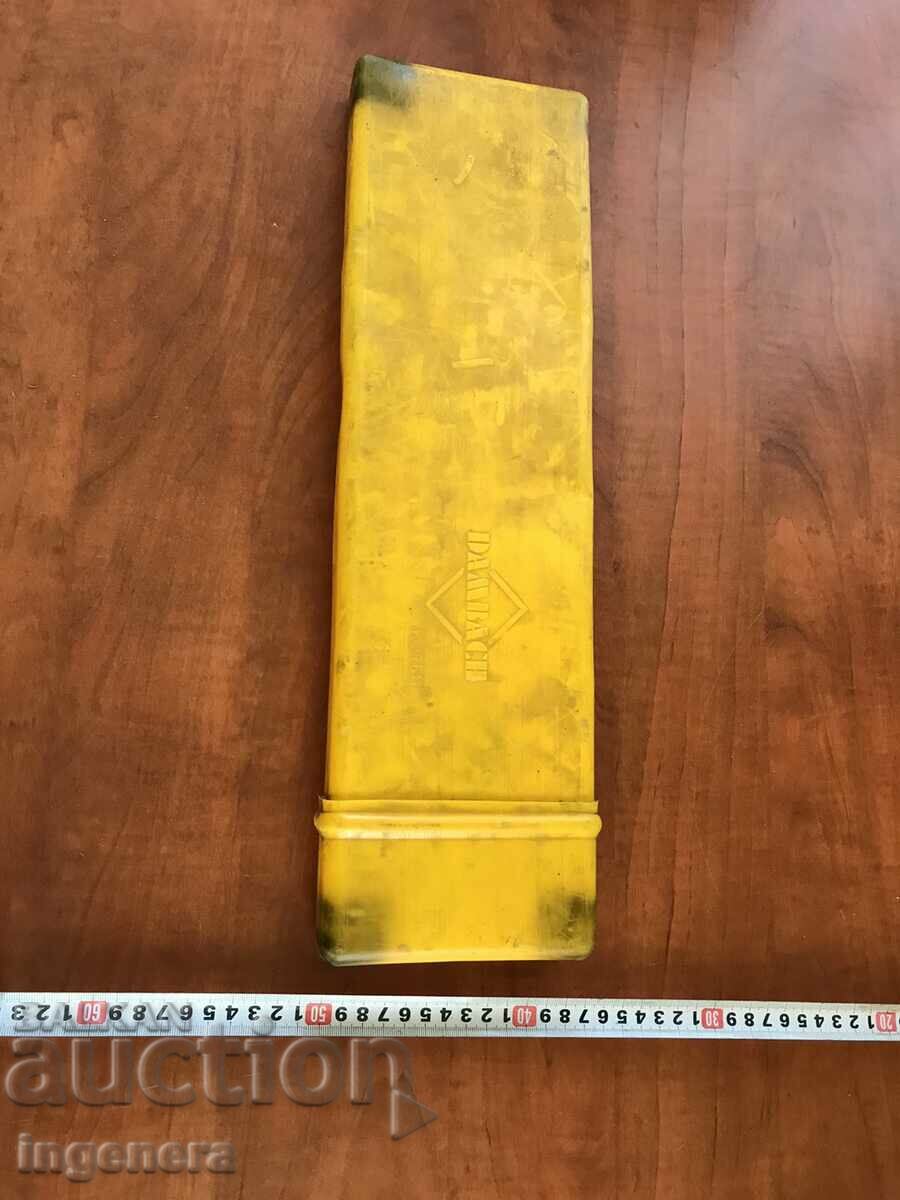 CAR EMERGENCY REFLECTIVE TRIANGLE GERMANY - 6