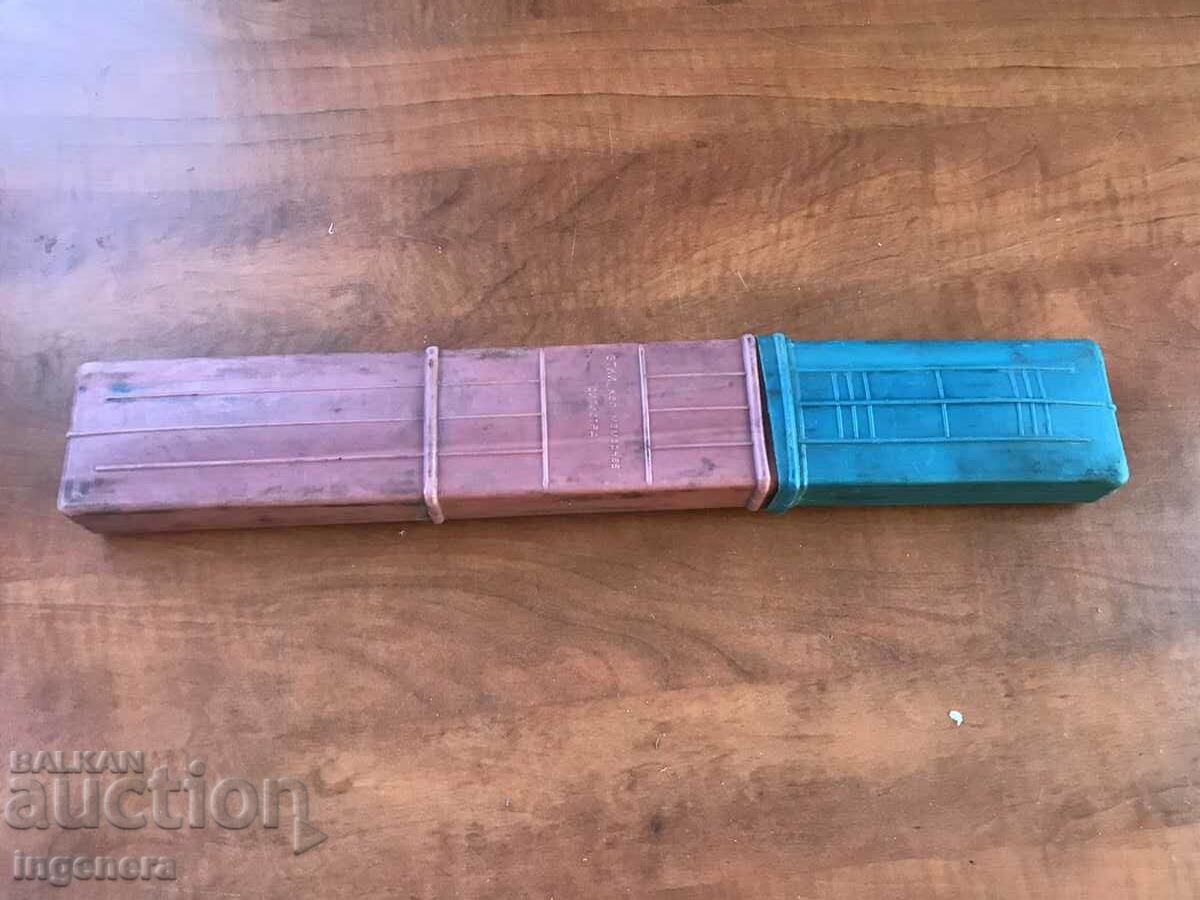 CAR EMERGENCY REFLECTIVE TRIANGLE SILISTRA - 5 CAR EMERGENCY REFLECTIVE TRIANGLE SILISTRA - 5