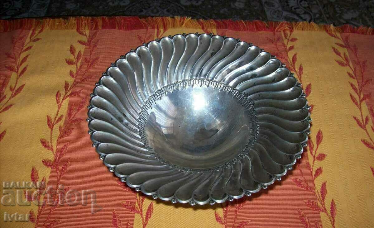 Αρχαιοελληνικό αργυρό αγγείο με τιμή € 370.00 | 723.66 BGN Αρχαιοελληνικό αργυρό αγγείο με τιμή € 370.00 | 723.66 BGN