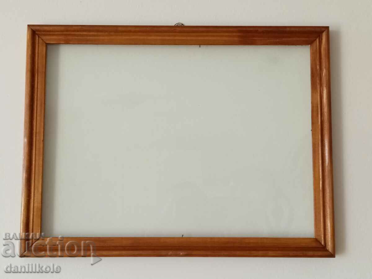 Delivery of *$*Y*$* WOODEN PICTURE FRAME WITH GLASS - NEW *$*Y*$*