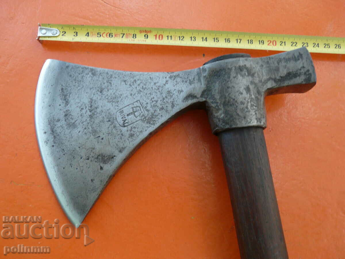 Old hammer ax - 441