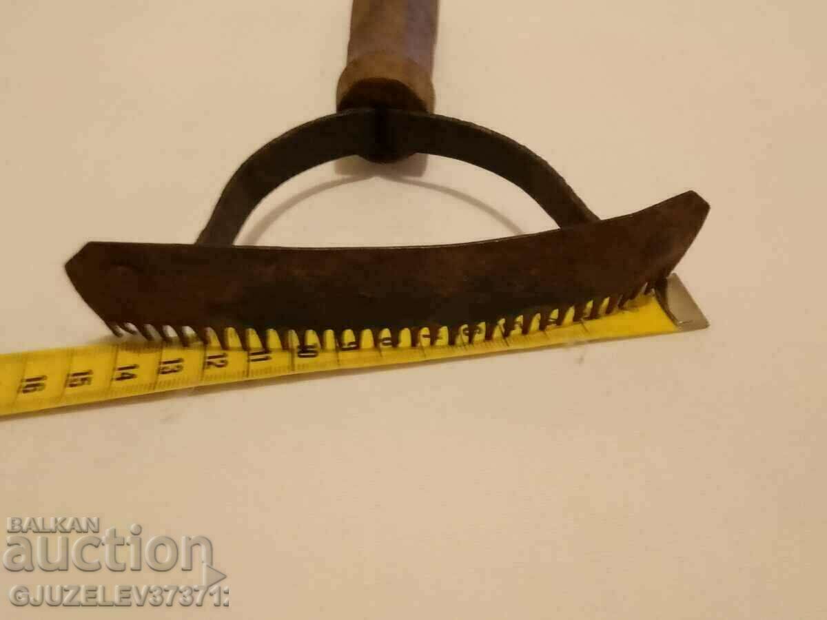 Доставка на Стар гребен за животни дърво и ковано желязо Доставка на Стар гребен за животни дърво и ковано желязо