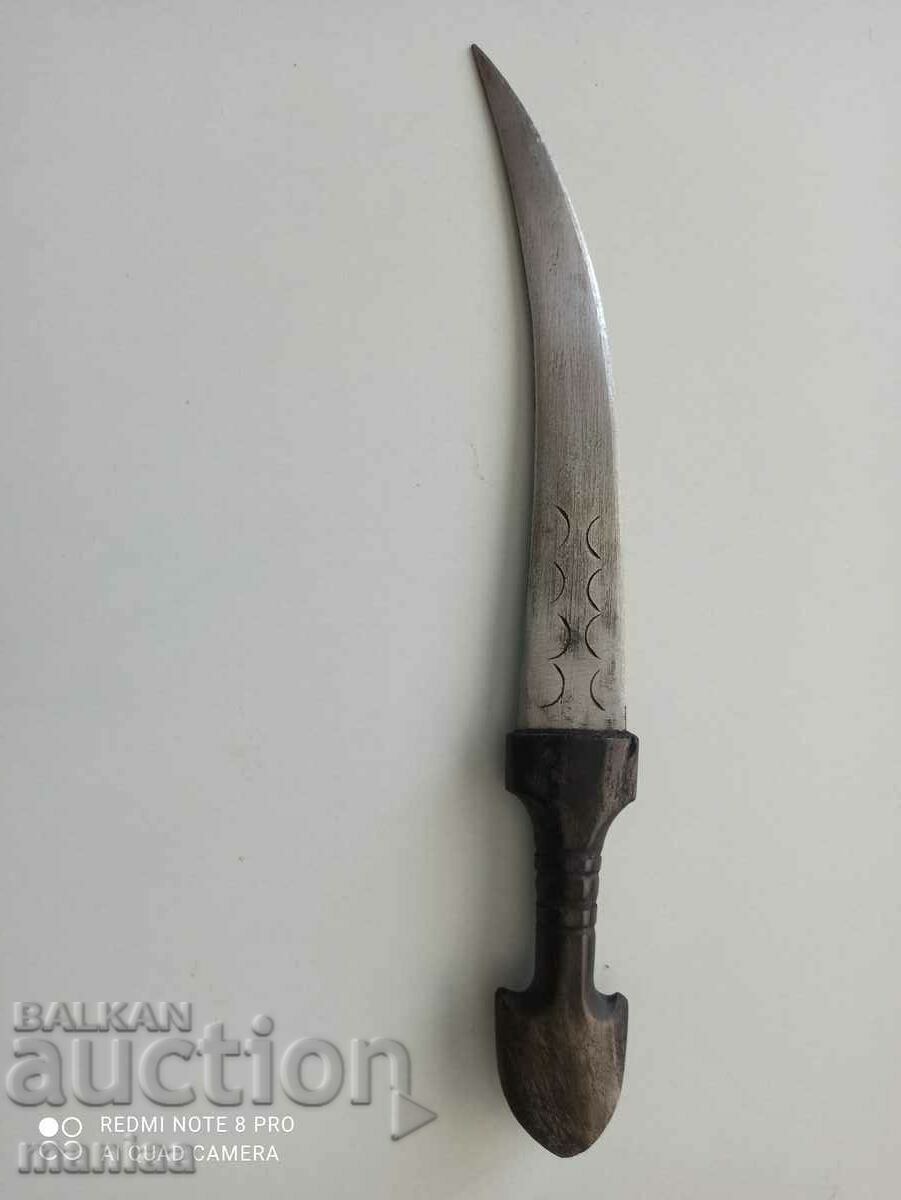 Delivery of Arabic khanjar, dagger, kumaya Delivery of Arabic khanjar, dagger, kumaya