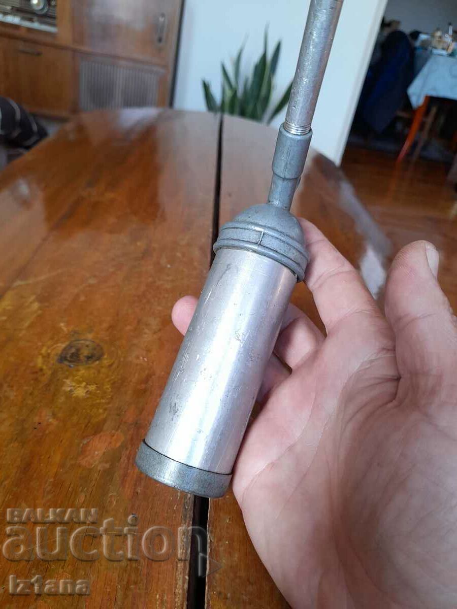 Delivery of Old greaser Delivery of Old greaser