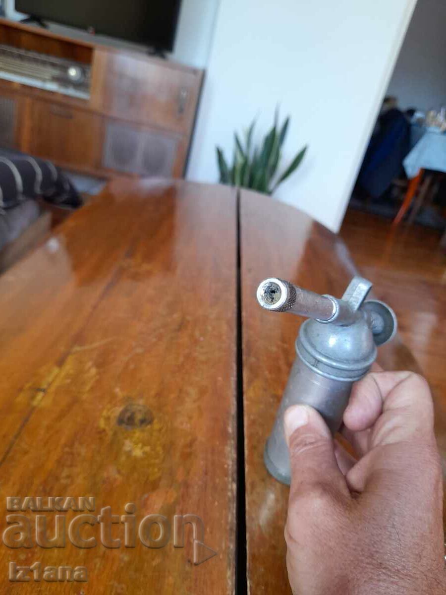 Old greaser - 6 Old greaser - 6