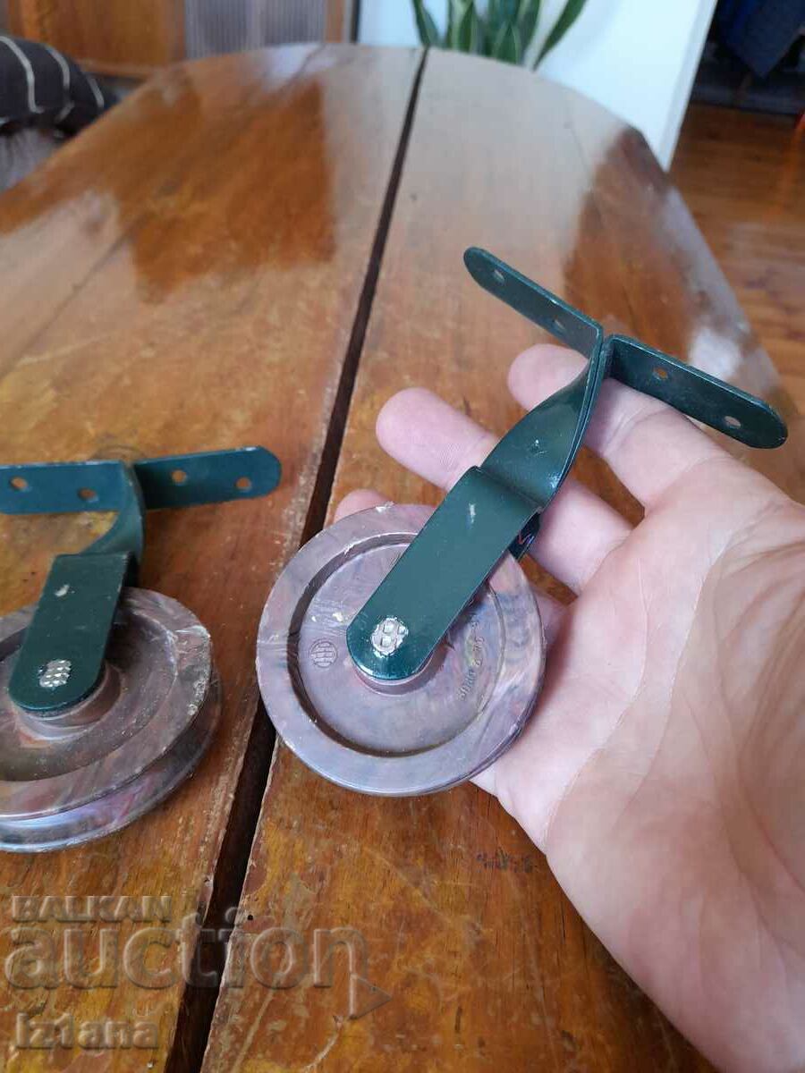 Παλιοί τροχοί, τροχοί για χώρο με τιμή 25.00 BGN | € 12.78 Παλιοί τροχοί, τροχοί για χώρο με τιμή 25.00 BGN | € 12.78