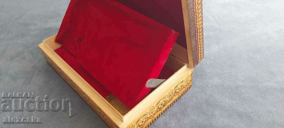 Delivery of Gun Prize Box Delivery of Gun Prize Box