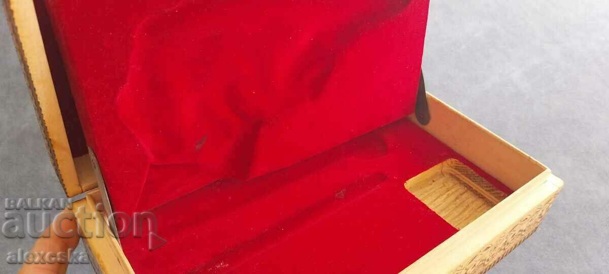 Gun Prize Box - 5 Gun Prize Box - 5