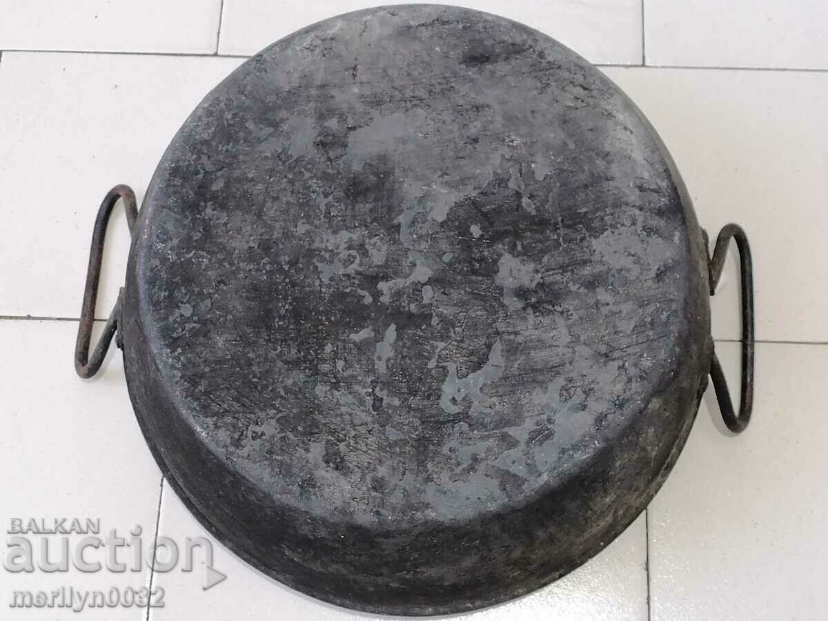 Παράδοση Παλιός χάλκινος δίσκος χάλκινη κατσαρόλα χάλκινος, δίσκος, κατσαρόλα Παράδοση Παλιός χάλκινος δίσκος χάλκινη κατσαρόλα χάλκινος, δίσκος, κατσαρόλα