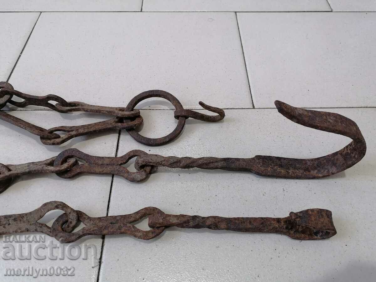 Auction Old wrought iron chain with hook, hearth chain hook chain Auction Old wrought iron chain with hook, hearth chain hook chain