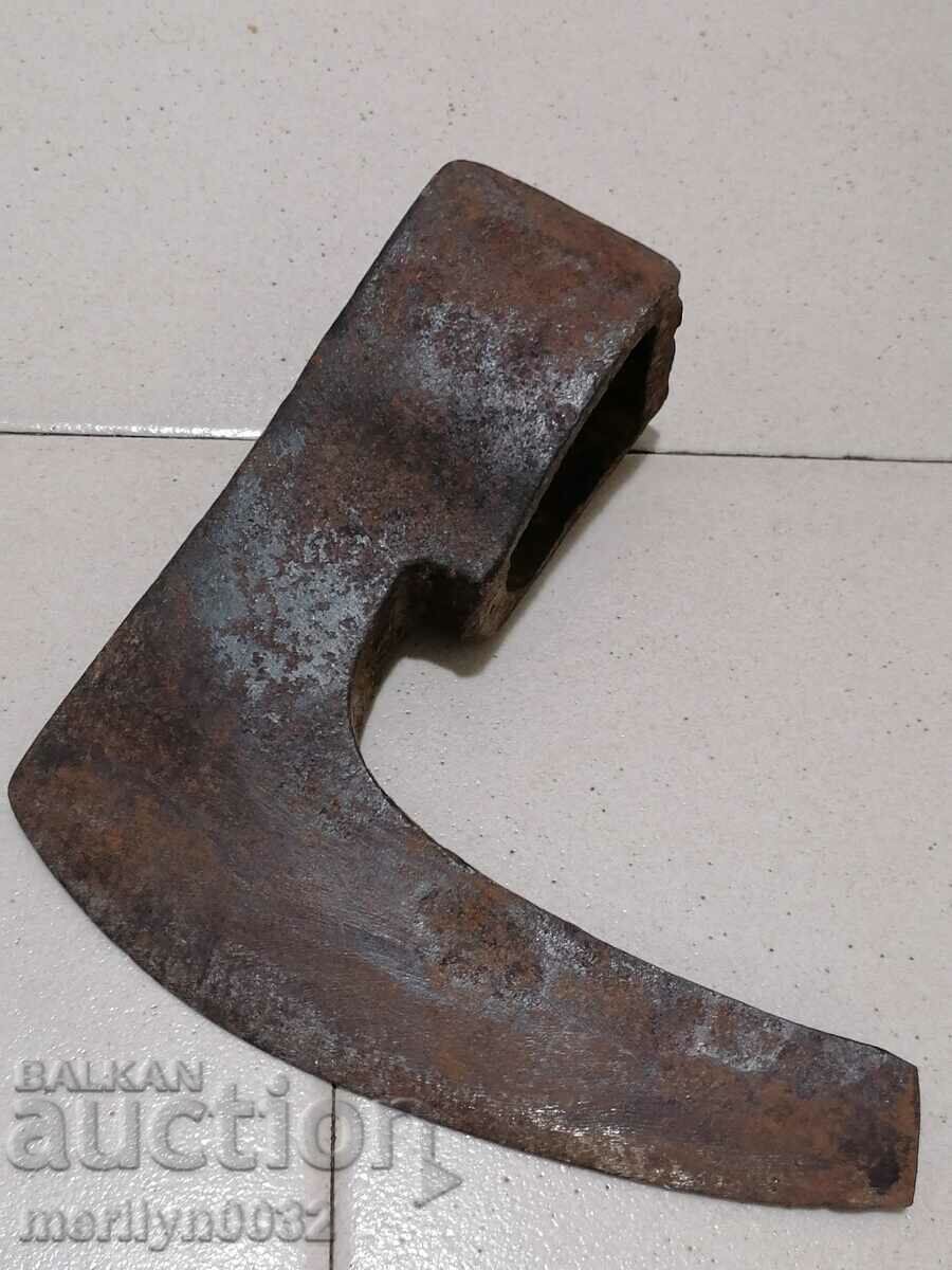 An old forged ax with a satyr ax marking without a shaft with price 44.00 BGN | € 22.50 An old forged ax with a satyr ax marking without a shaft with price 44.00 BGN | € 22.50