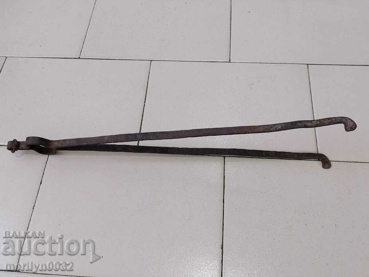 Old dilaf, tongs, wrought iron for oven with price 31.00 BGN | € 15.85 Old dilaf, tongs, wrought iron for oven with price 31.00 BGN | € 15.85