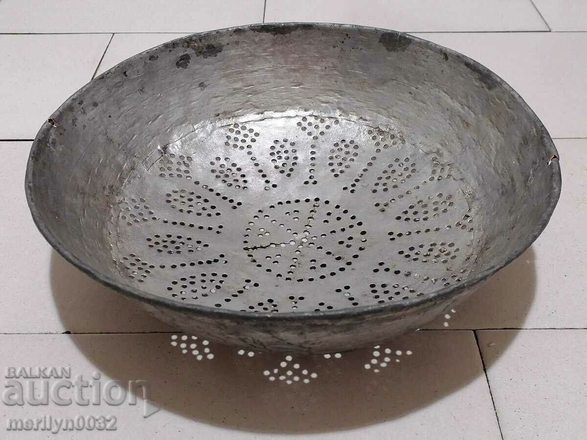 Old copper colander copper pot, copper strainer cauldron cauldron cauldron with price 148.00 BGN | € 75.67 Old copper colander copper pot, copper strainer cauldron cauldron cauldron with price 148.00 BGN | € 75.67