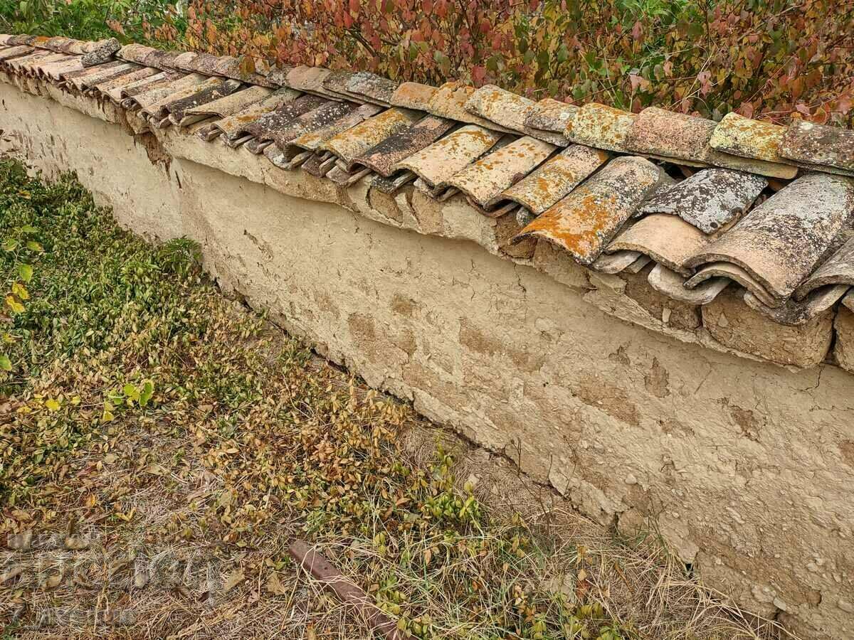 Brick, adobe bricks, brickwork, fence wall, until 20.06.2024 with price 9000.00 BGN | € 4601.63 Brick, adobe bricks, brickwork, fence wall, until 20.06.2024 with price 9000.00 BGN | € 4601.63