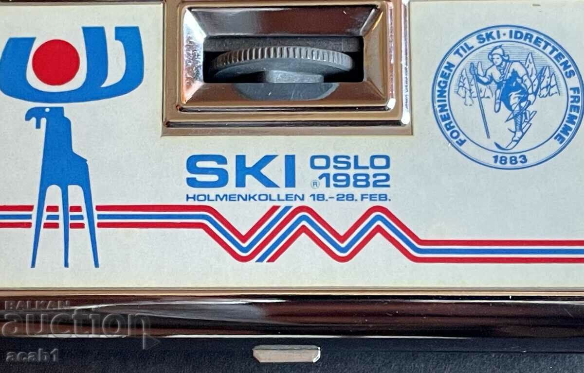 Delivery of Vintage Tasco Japan Folding Sports Opera Binoculars Delivery of Vintage Tasco Japan Folding Sports Opera Binoculars