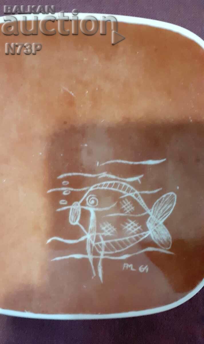 PLATĂ VECHE DE PORȚELAN. COLECTIE. cu preț 14.00 BGN | € 7.16