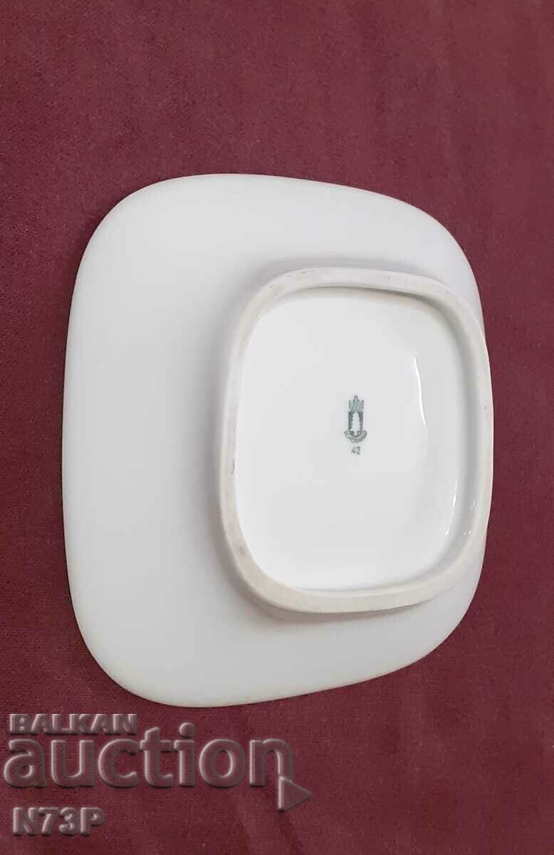 PLATĂ VECHE DE PORȚELAN. COLECTIE. - 6