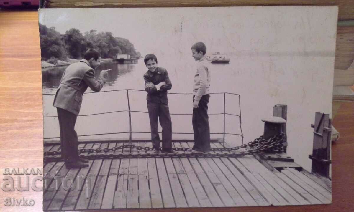 Παλιά φωτογραφία πατέρας παιδιών αγόρια Dunav Oryahovo