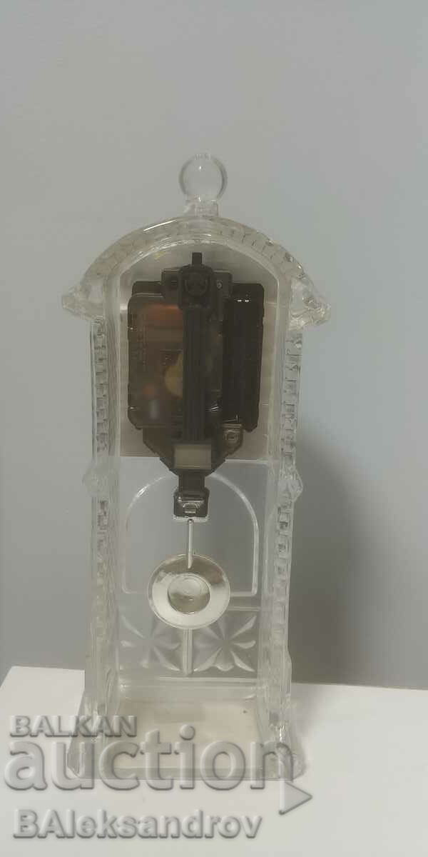 Ceas de sticlă elegant cu preț 23.00 BGN | € 11.76 Ceas de sticlă elegant cu preț 23.00 BGN | € 11.76