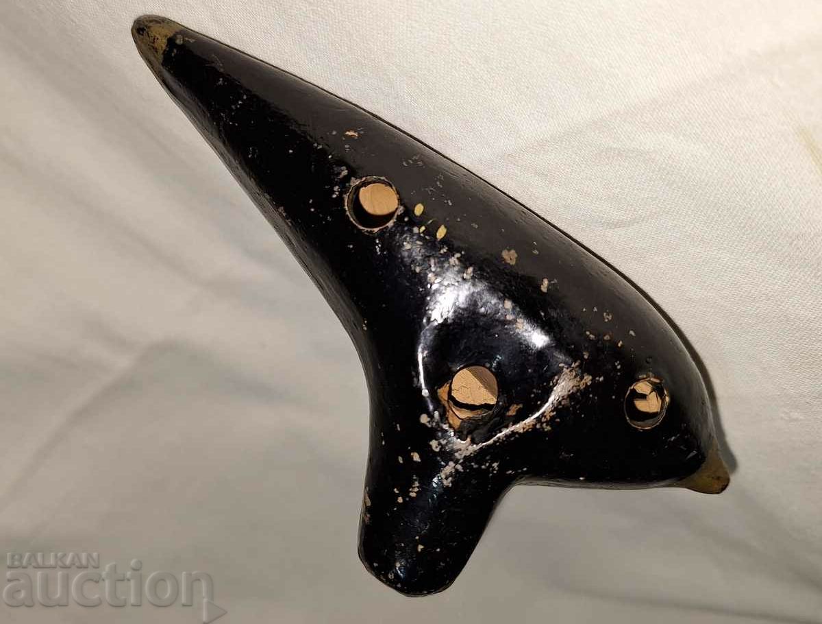 Licitație Ocarina veche din ceramica cu stampila Licitație Ocarina veche din ceramica cu stampila