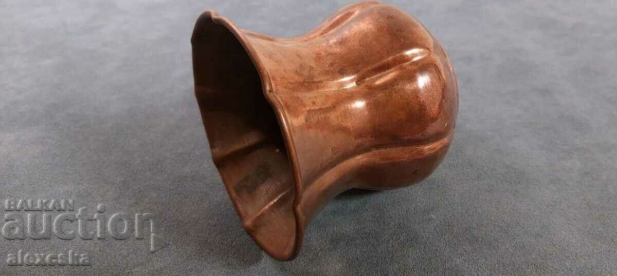 Delivery of Old vase - Egypt Delivery of Old vase - Egypt