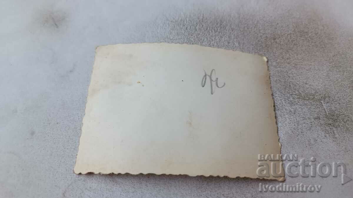 Photo Young men on the beach with price 1.35 BGN | € 0.69 Photo Young men on the beach with price 1.35 BGN | € 0.69