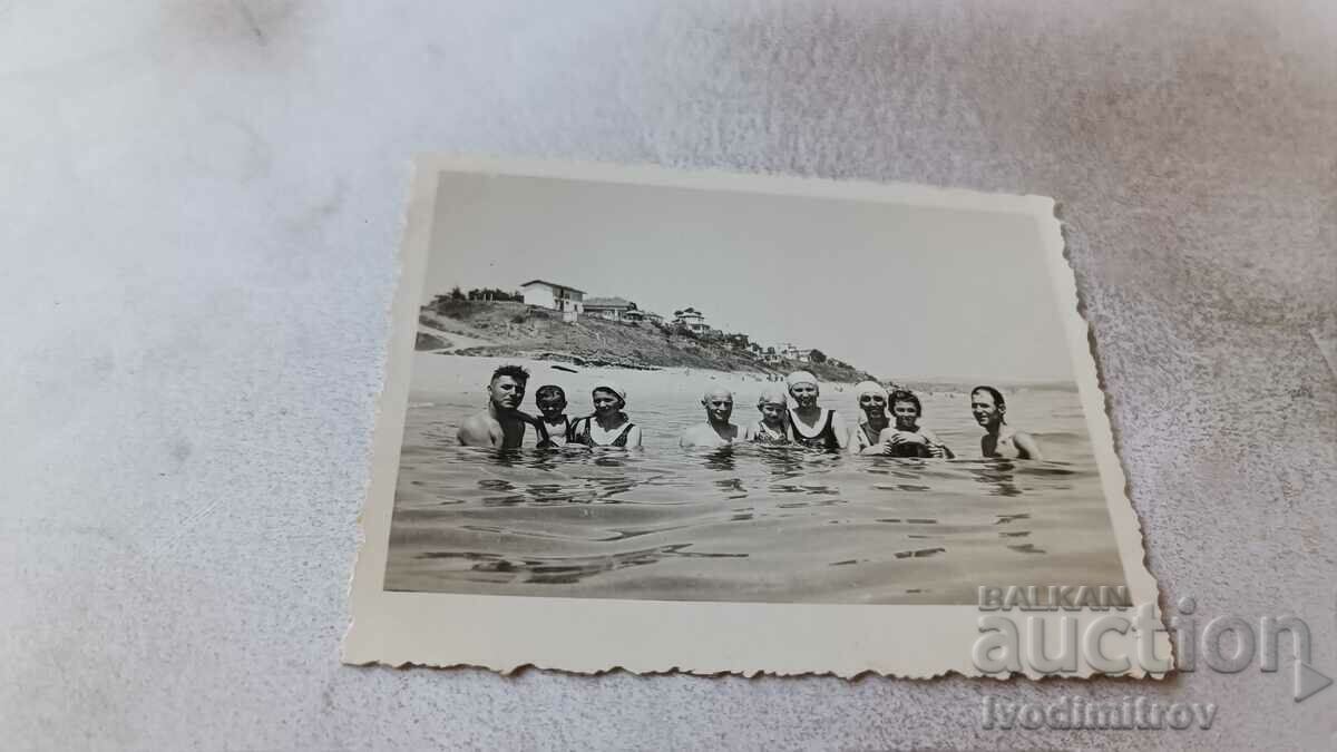Επισκόπηση Φωτογραφίας Άνδρες, γυναίκες και παιδιά στη θάλασσα