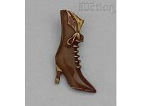 LADIES RETRO BOOT SHOE BROOCH BADGE