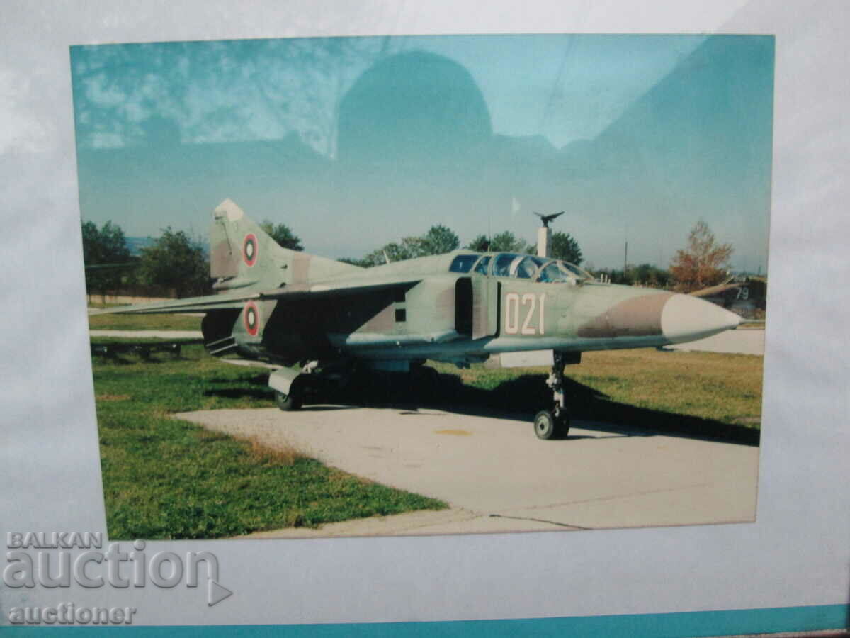 OLD PHOTO IN A FRAME - MIG23 - 6 OLD PHOTO IN A FRAME - MIG23 - 6
