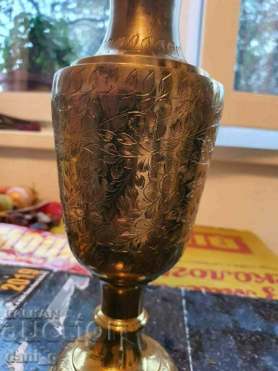 Delivery of Bronze vase Delivery of Bronze vase