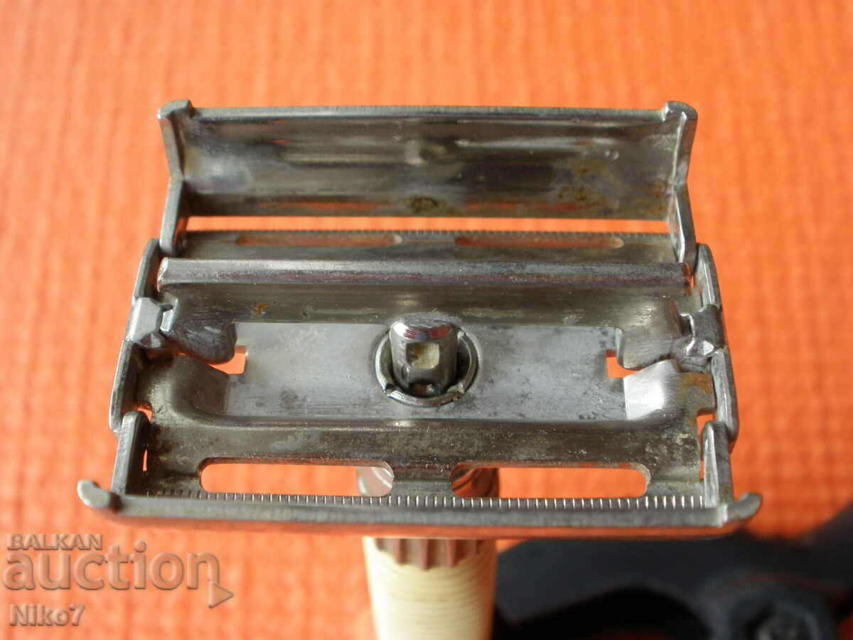 Vintage razor "Gillette" - England, with box. - 5