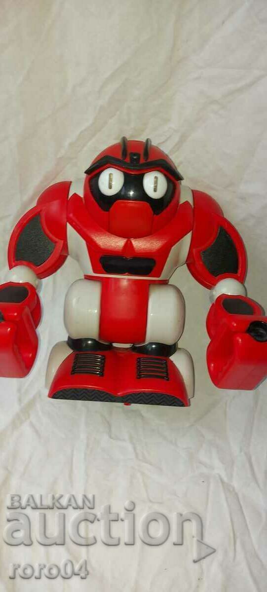 BOOMBOT - INTERACTIVE ROBOT - 6 BOOMBOT - INTERACTIVE ROBOT - 6