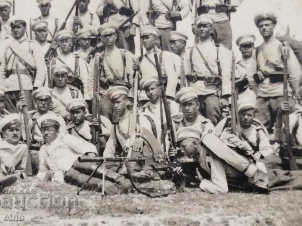 Auction AUTHENTIC ROYAL PHOTO, rifle, soldier, Bren machine gun Auction AUTHENTIC ROYAL PHOTO, rifle, soldier, Bren machine gun