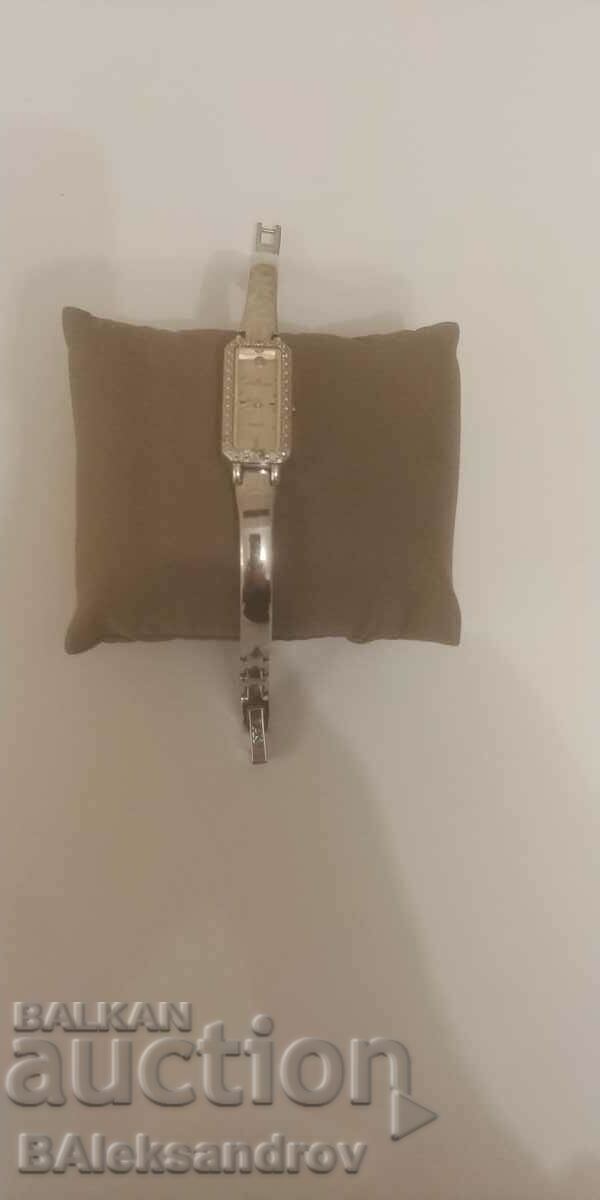 Delivery of Stylish ladies watch Delivery of Stylish ladies watch