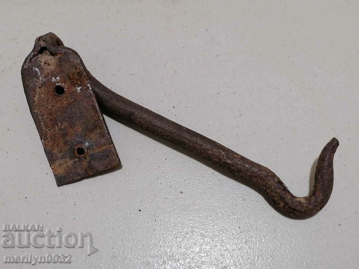 Auction Old latch, wrought iron, lock, primitive Auction Old latch, wrought iron, lock, primitive