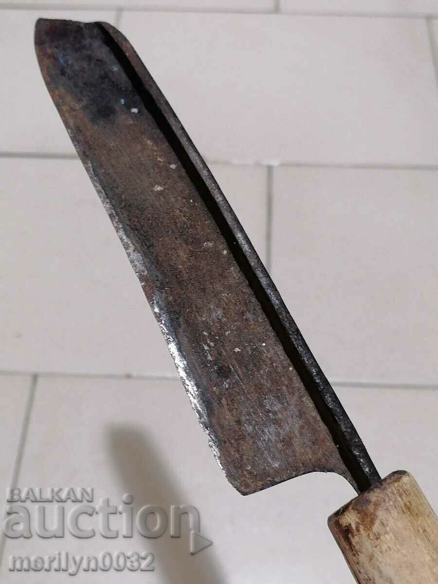 Nalbant tool, santrach satyr, axe, scythe, mowing knife with price 45.00 BGN | € 23.01 Nalbant tool, santrach satyr, axe, scythe, mowing knife with price 45.00 BGN | € 23.01