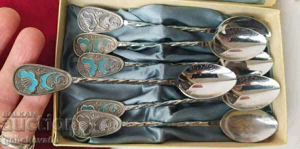 Collection spoons with enamel in a box - 5 Collection spoons with enamel in a box - 5