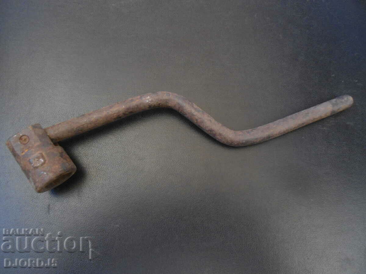 Auction  An old instrument