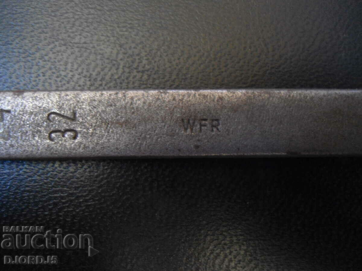 Δημοπρασία Ένα παλιό όργανο Δημοπρασία Ένα παλιό όργανο