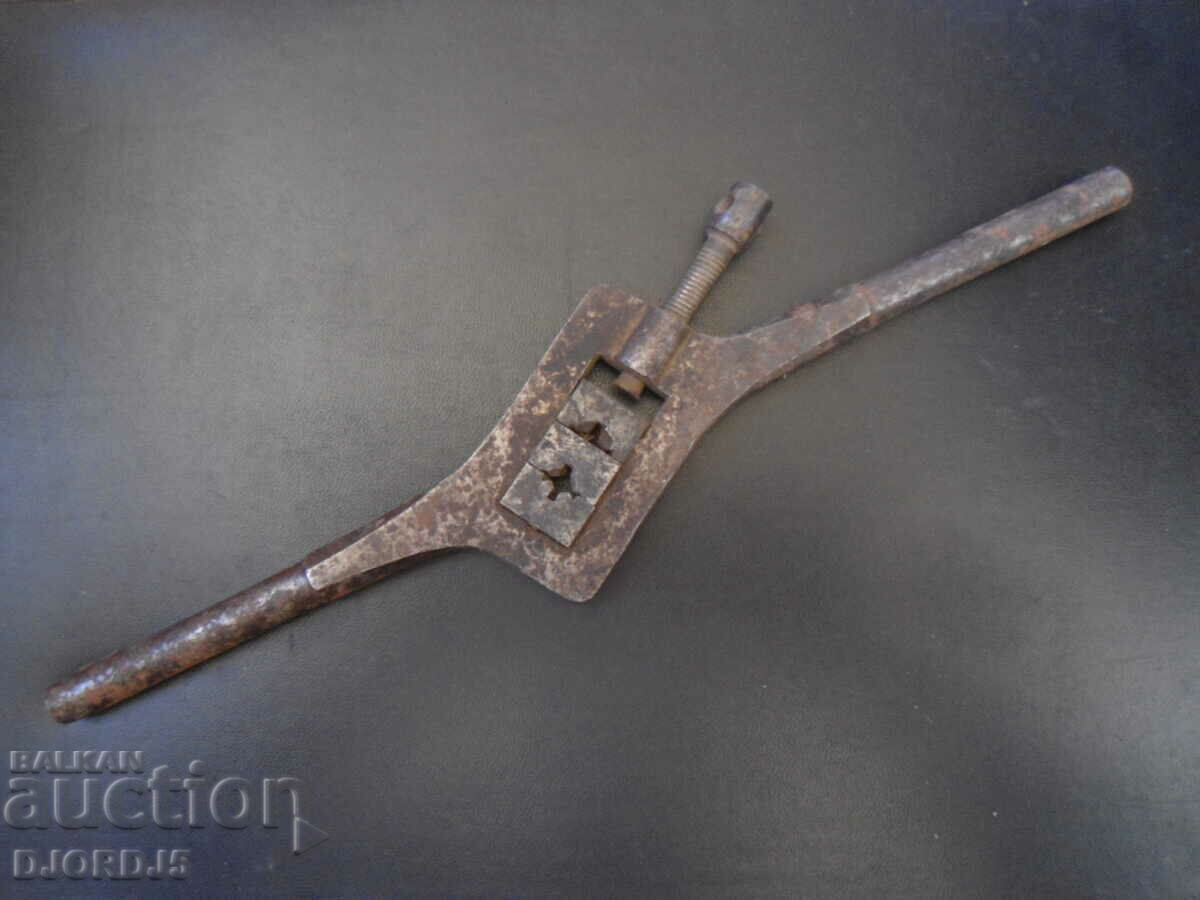 An old instrument