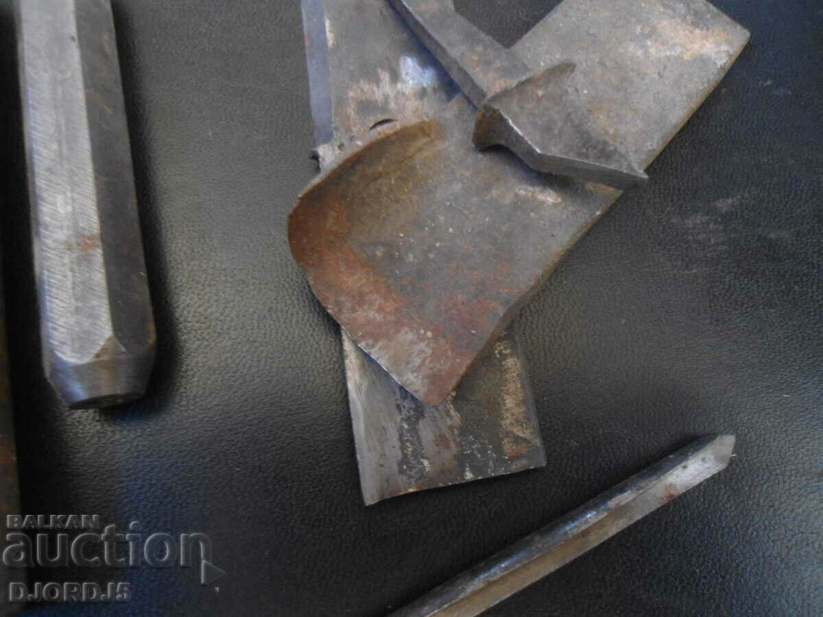 Delivery of Lot of old woodworking tools