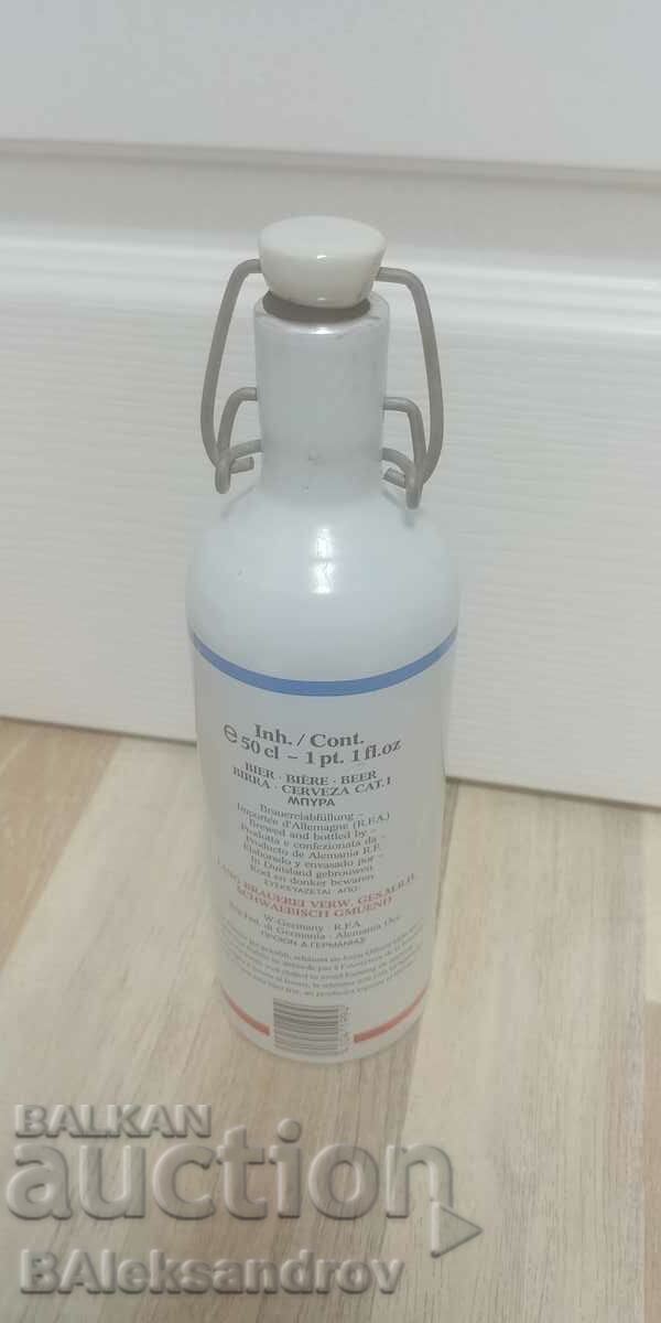 Συλλεκτικό μπουκάλι μπύρας με πορσελάνινο πώμα με τιμή 9.00 BGN | € 4.60 Συλλεκτικό μπουκάλι μπύρας με πορσελάνινο πώμα με τιμή 9.00 BGN | € 4.60