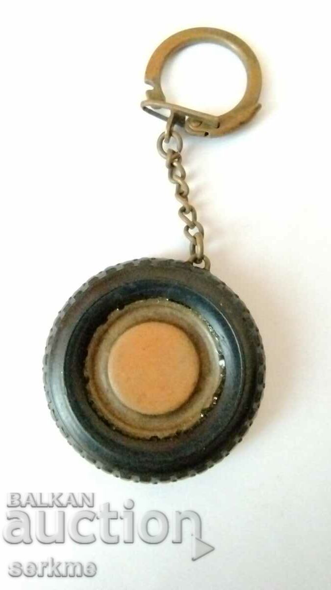 Breloc cu preț 5.00 BGN | € 2.56