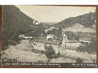 În jurul stațiunii Mănăstirea Dyanovo „Sf. Arhanghel”