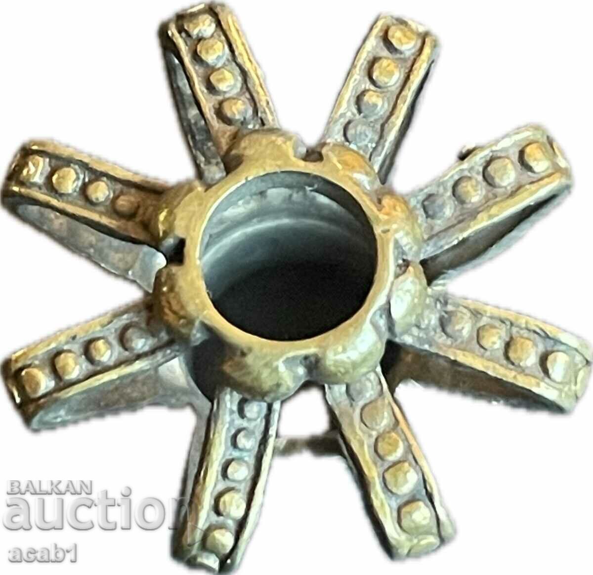 Crown of royal accelbant with price 29.99 BGN | € 15.33 Crown of royal accelbant with price 29.99 BGN | € 15.33