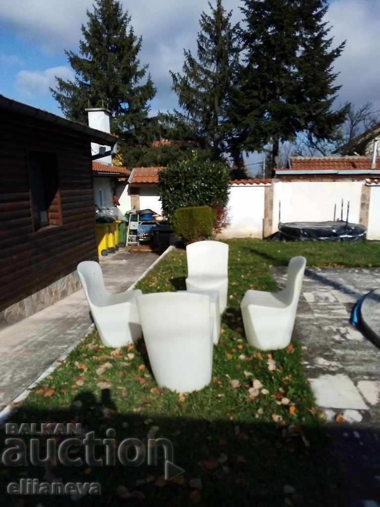 designer Italian garden table and chairs set with price 400.00 BGN | € 204.52 designer Italian garden table and chairs set with price 400.00 BGN | € 204.52