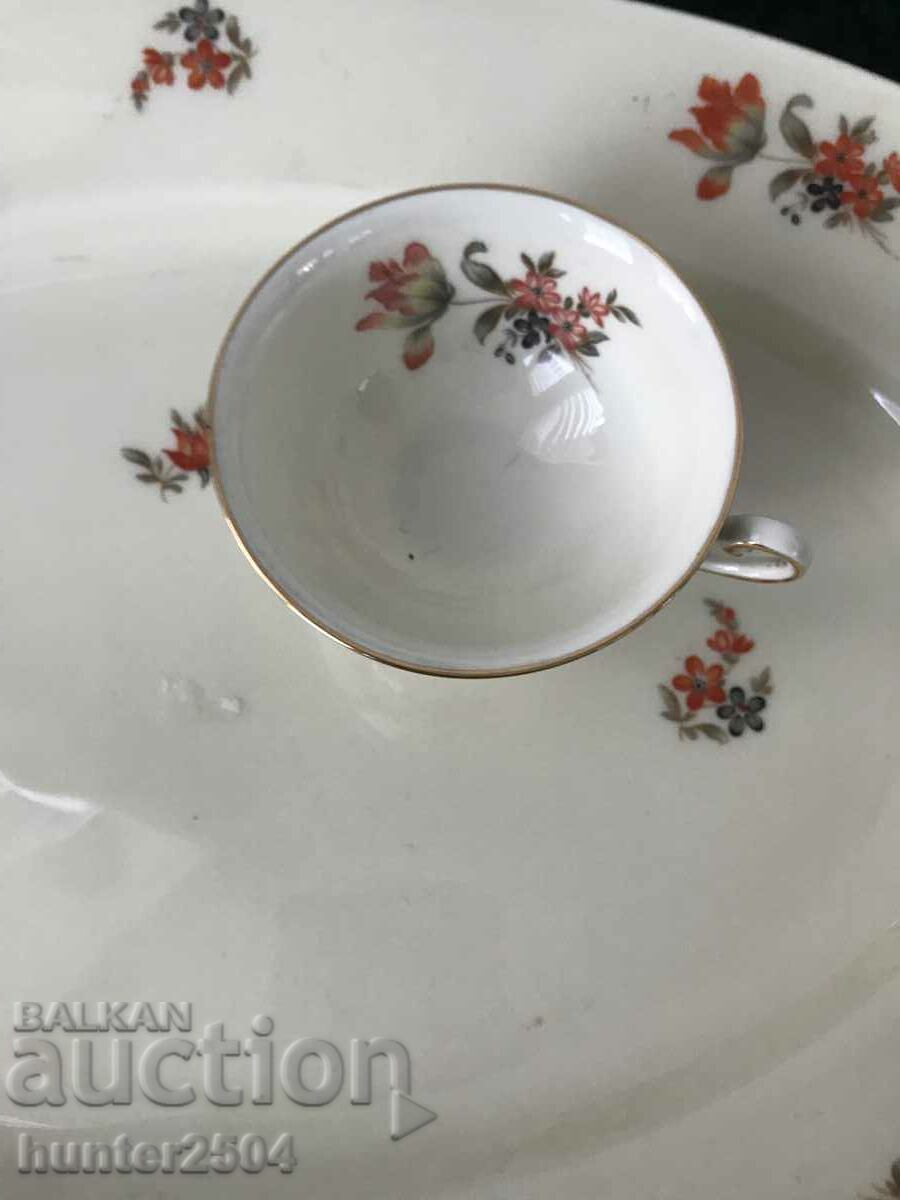 Plate, plate 38/25 cm and cup 4/7 cm with price 34.95 BGN | € 17.87